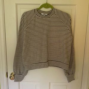 NWOT BB Dakota striped, cropped sweat shirt, size L